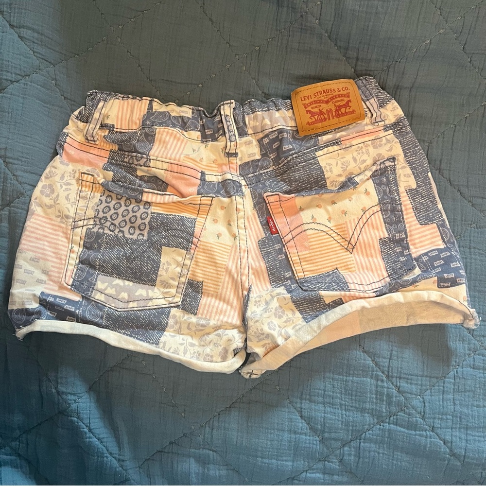 Levi's Blue and Pink Patterned Denim Shorts - Picture 3 of 4